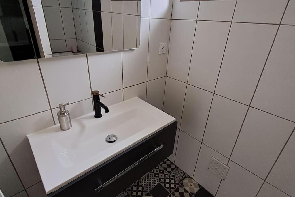 Agreable T2 Classe 3 Etoiles, Refait A Neuf, Dans Quartier Calme Rodez Zewnętrze zdjęcie